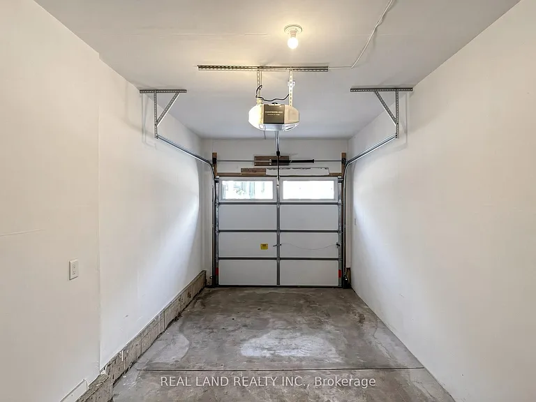 24 Sissons Way — Photo 41