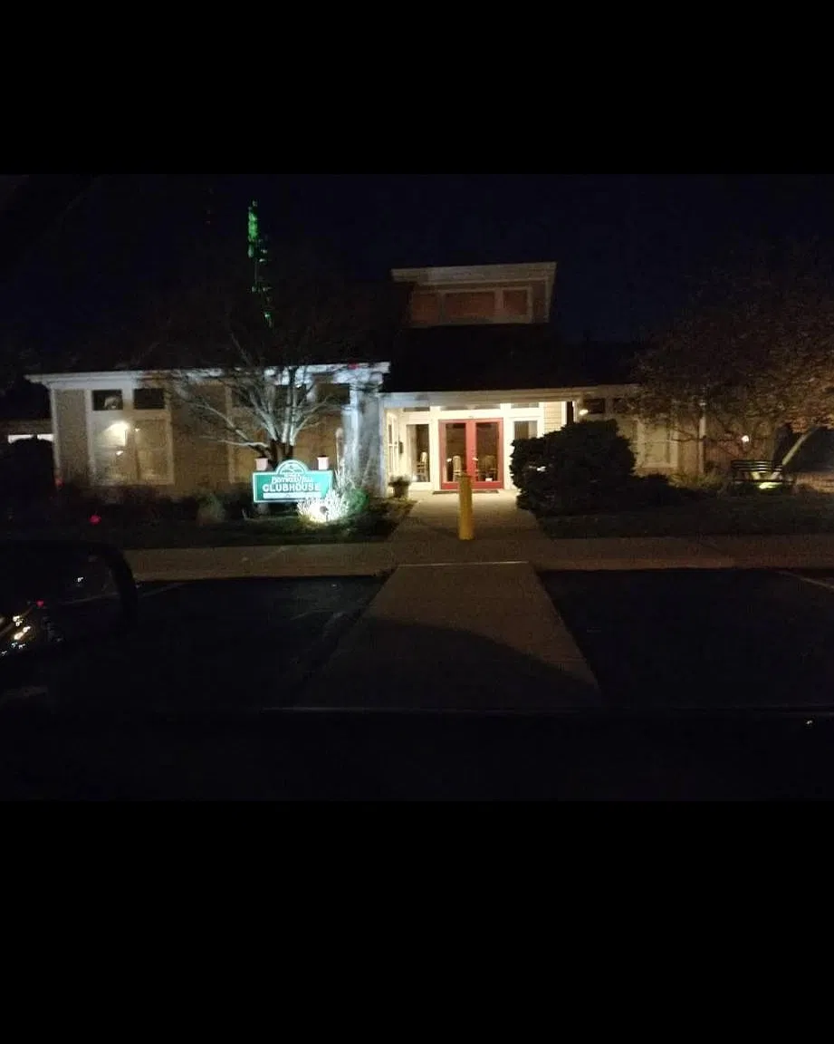 2 bed, 900 sqft, $1,300 — Photo 4