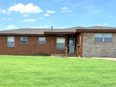 1304 N Market St, Cordell, OK, 73632