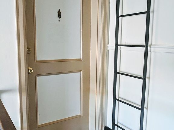 5th image of 2608 Kensington Ave APT 06