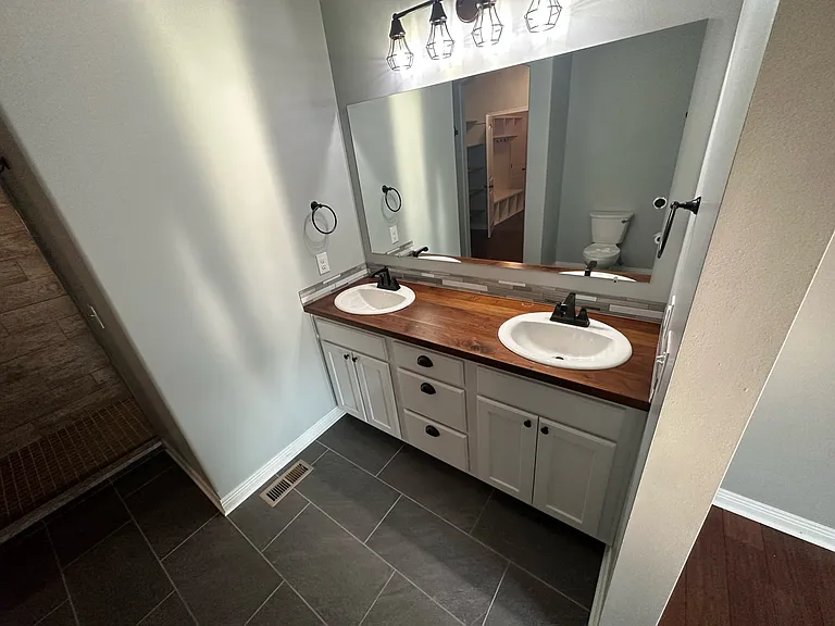 1309 Autumn Rd — Photo 10