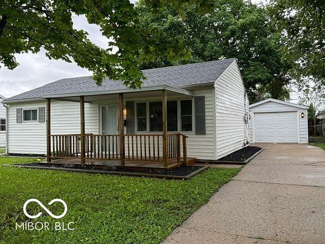 1st image of 2705 Crystal St