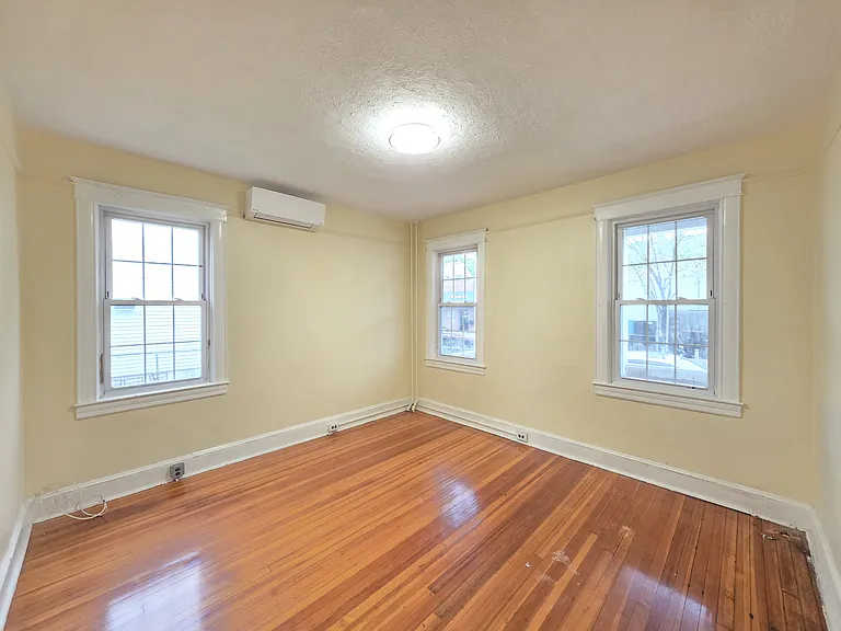 9-11 Gray St #1 — Photo 12