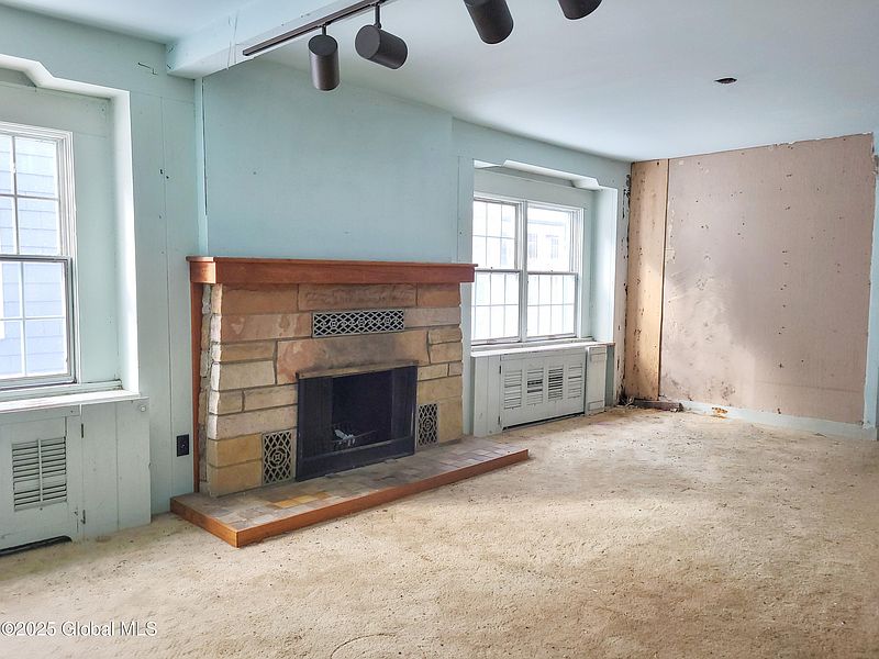 5th image of 24 Turner Place