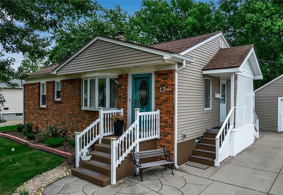 1st image of 17 Mitchell Dr
