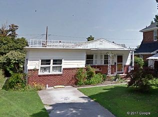 18 Charles St, Hampton, VA 23669