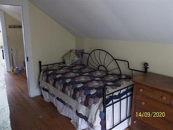 3rd image of 1416 Main St