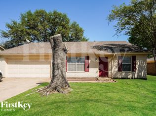6117 Autumn Springs Dr, Arlington, TX 76001
