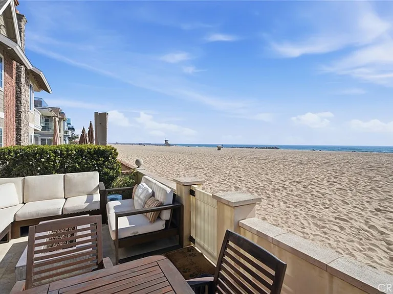 3715 Seashore Dr — Photo 33