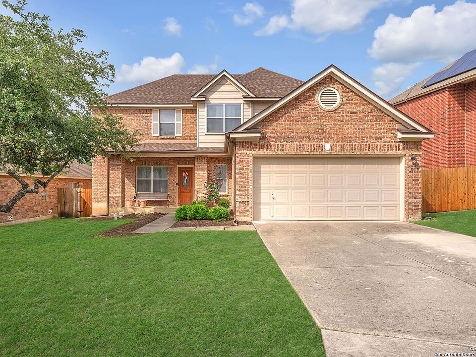 1st image of 802 QUITMAN OAK