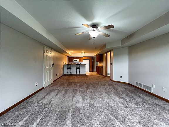 5th image of 863 Cedar Way Unit 802