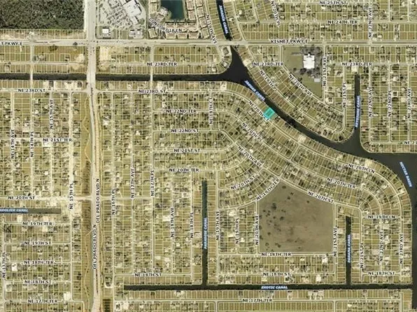 1915 NE 20th Ct, Cape Coral, FL 33909