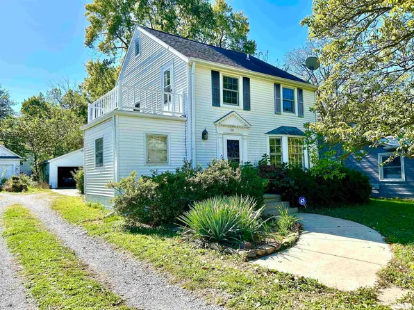 711 W Elm St, Carbondale, IL 62901