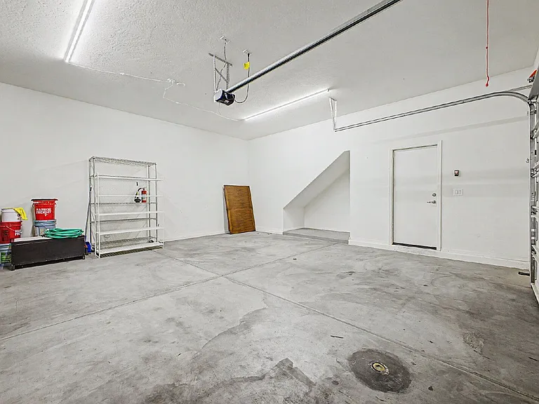 2540 N 149th Ave — Photo 29