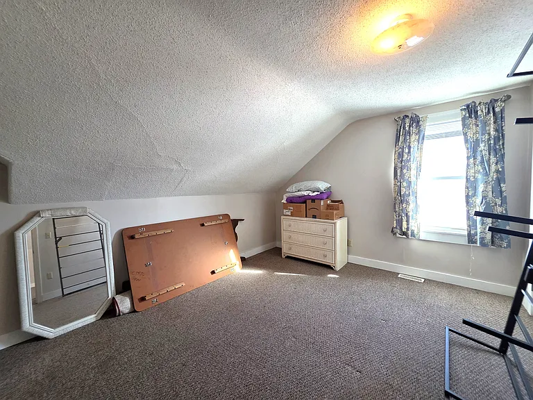 615 Riverside Dr #B — Photo 14