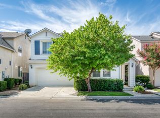 44 W Scandia Ln, Clovis, CA