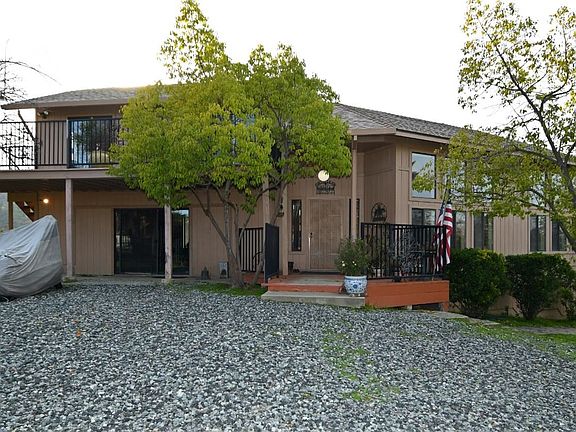 3rd image of 2076 Buena Vista Dr