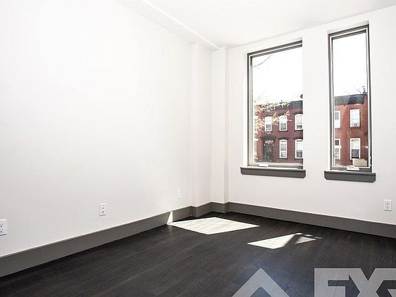 2nd image of 523 Willoughby Ave #2B