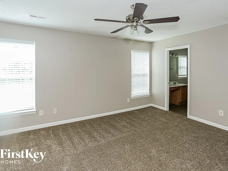 933 Milkwood Ln — Photo 10