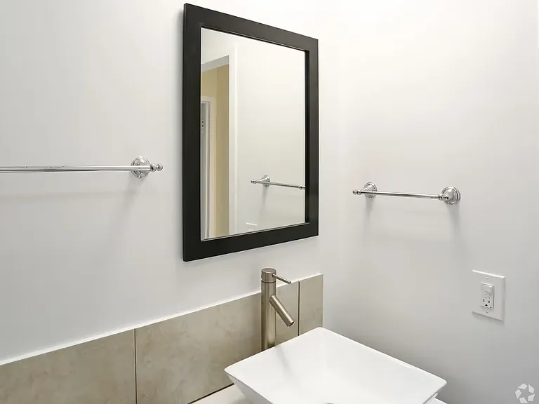 5458 Beechmont Ave #212 — Photo 5