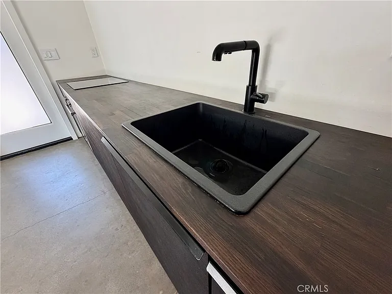 2536 Mayfield Ave #1/2 — Photo 4