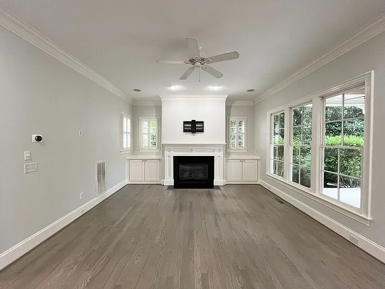 535 Guilford Cir — Photo 15