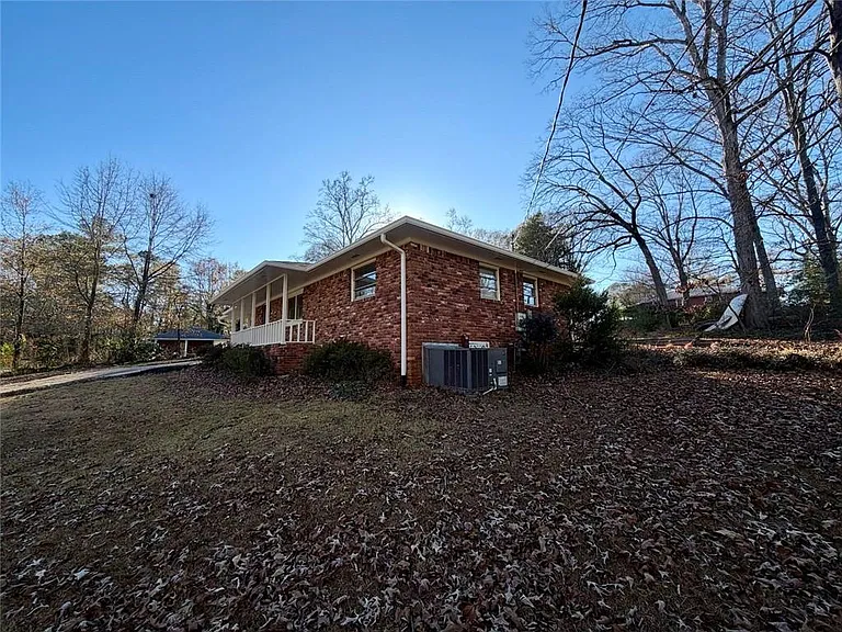 1648 Hammond Woods Cir SW — Photo 8