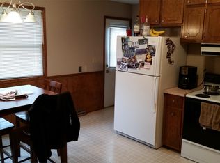 1304 Brenton Dr, Cedar Falls, IA 50613