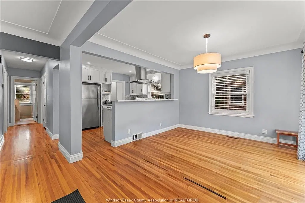 4 bed, $2,800 — Photo 2