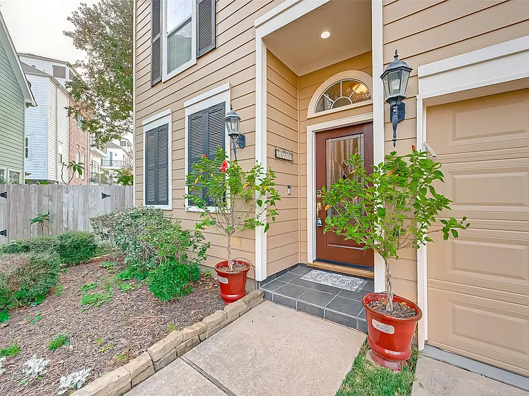 2650 Shady Acres Lndg — Photo 3