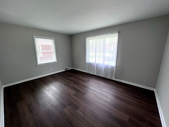 2113KesslerLivingRoom_05152022