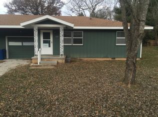 1009 W Lakewood St, Ozark, MO 65721