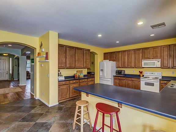 2nd image of 1259 E Altadonna Ct