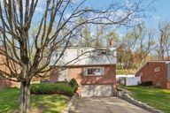 Sharon Dr-S0411-001.jpg