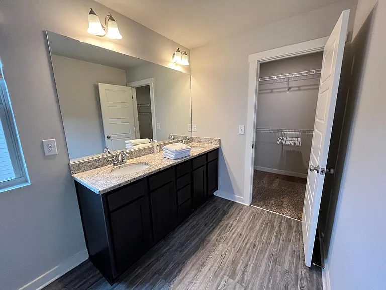 5755 Cheshire Cove Cir — Photo 6