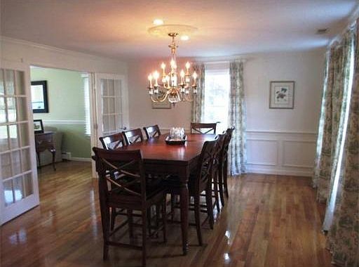 5th image of 33 Lamplighter Dr