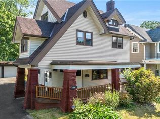 3036 Yorkshire Rd, Cleveland Heights, OH 44118