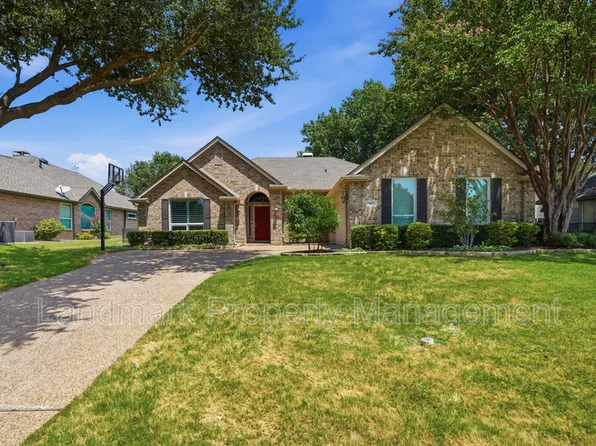 900 Muirfield Dr, Mansfield, TX 76063