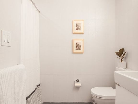 3rd image of 335 E 27th St APT 4A