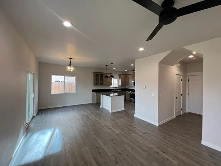551 Nicholas Lee Dr — Photo 5