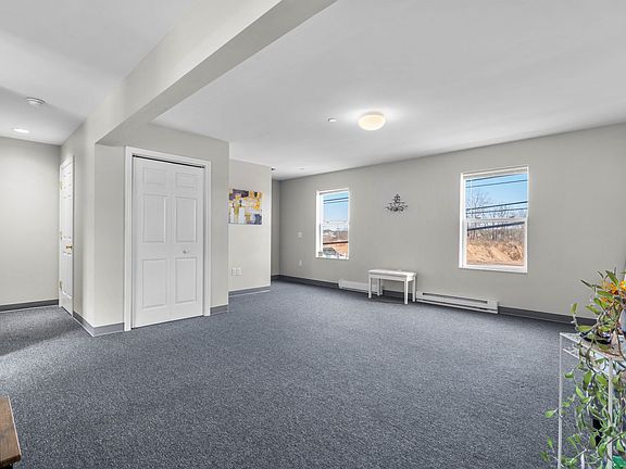4th image of 190 Pine Rock Ave #130c88daf