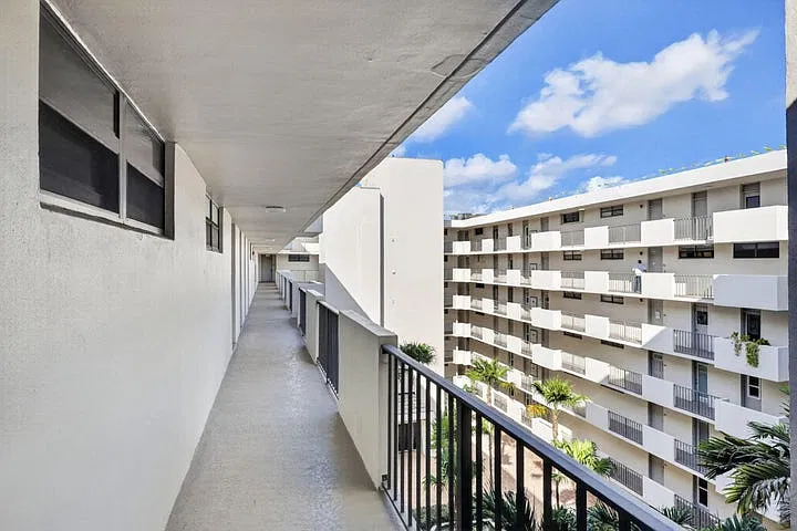145 Ocean Ave #719