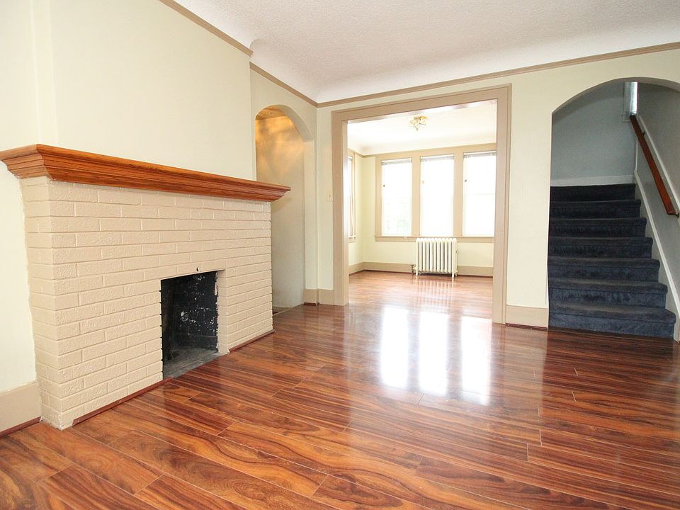 1st image of 26654 Rosewood St