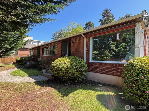 4856 4858 Fauntleroy Way SW, Seattle, WA 98116