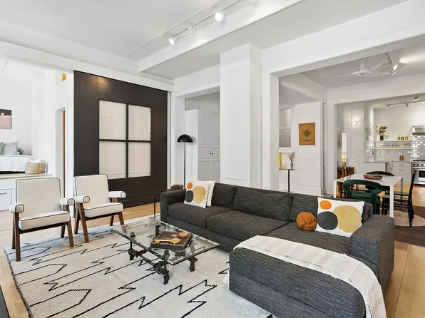 529 W 42nd St APT 6F, New York, NY 10036
