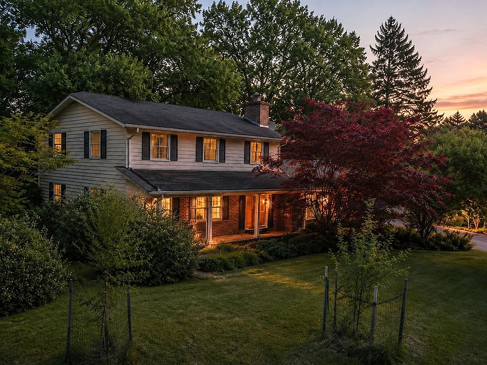1st image of 3814 Rockwood Dr