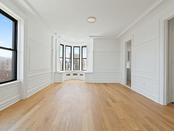 3rd image of 838 W End Ave APT 6A