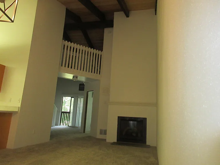 21515 N Village Blvd #5 — Photo 5
