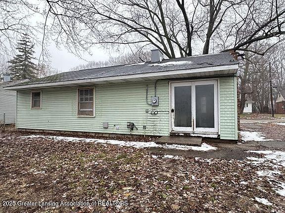 4th image of 135 W Howe Ave
