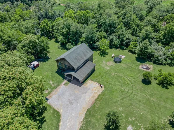 4502 Bethel Church Rd, Pinckneyville, IL 62274